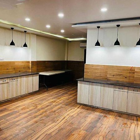 Oyo Hotel Happy Homes Бхопал Экстерьер фото